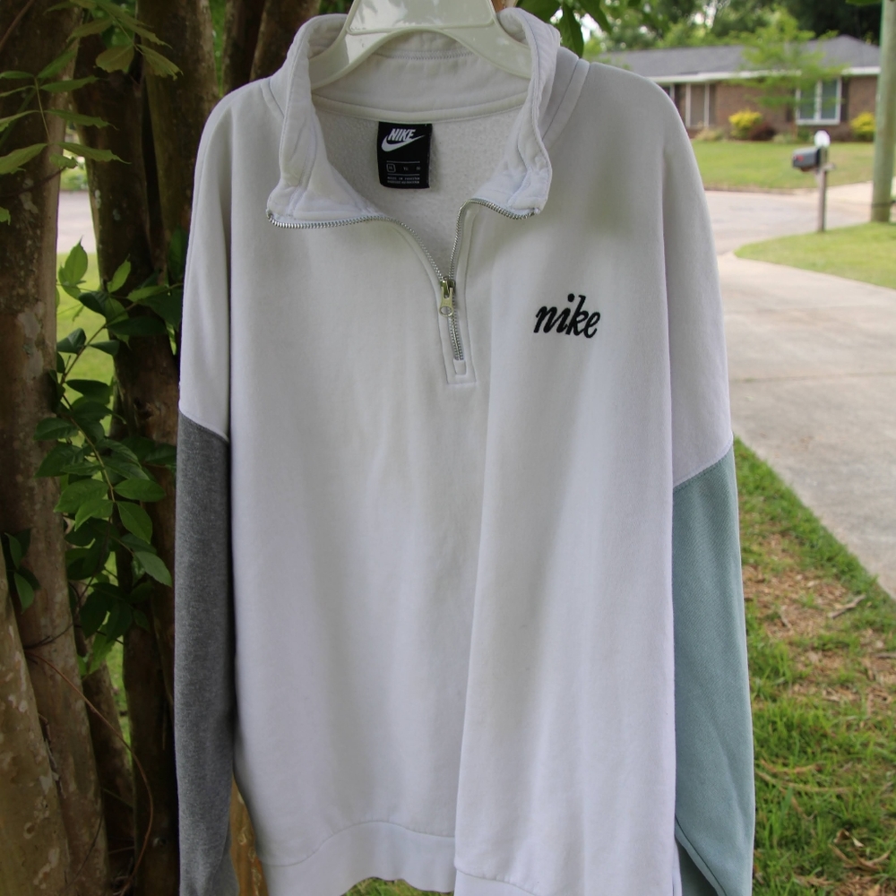 Nike Quarter Zip Pullover